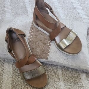 Stylish Brown and Gold Women's Sandals